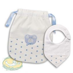 Sacchetto e bavaglino per neonato con fantasia a cuoricini azzurri su panna con patch ricamato